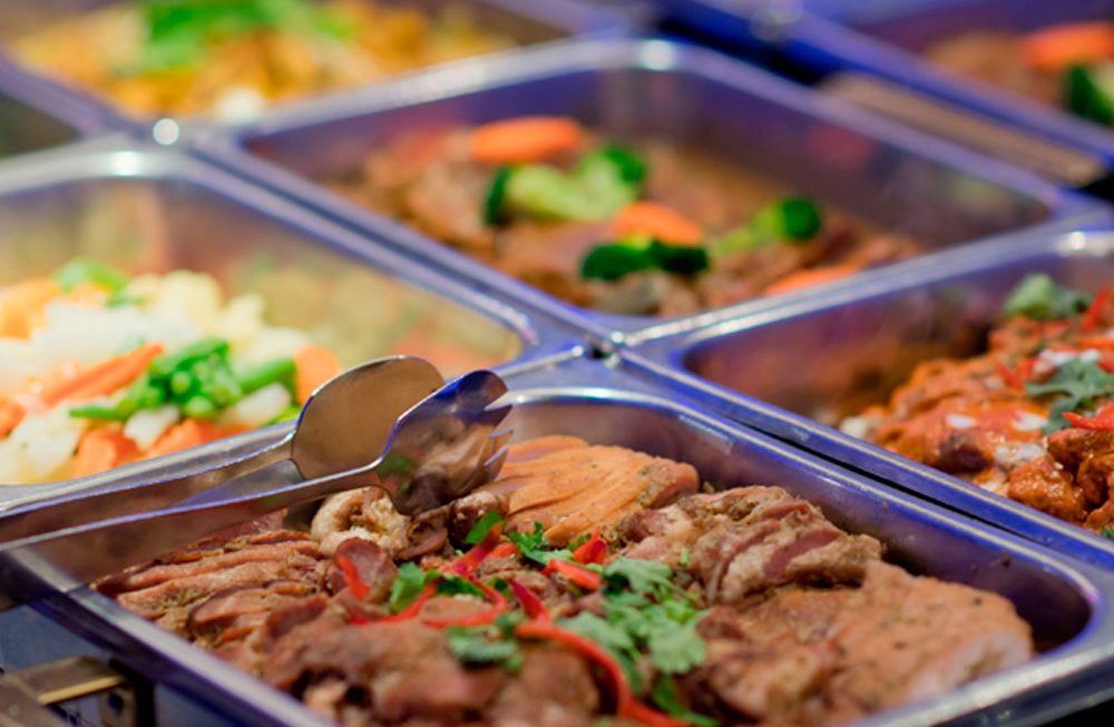 Estratégias para se alimentar fora de casa sem sair da dieta
