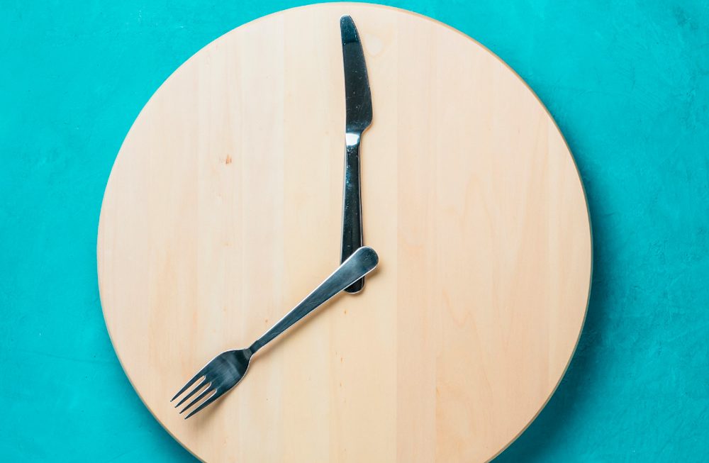 Efeitos benéficos da alimentação com restrição de tempo precoce em doenças metabólicas