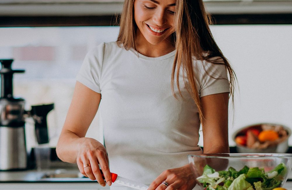 Como a nutrição pode auxiliar a minimizar os sintomas da TPM?