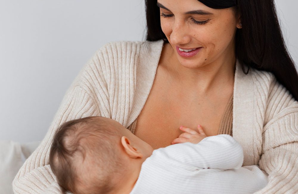 Agosto dourado: os nutrientes do leite materno 