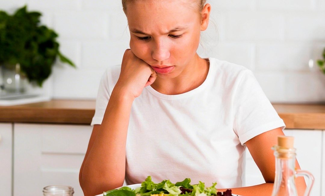Impactos da restrição alimentar em crianças e adolescentes