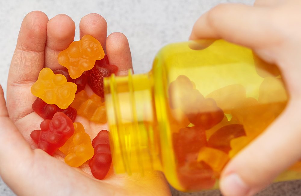 Creatina em goma: vale a pena trocar o pó pelo formato gummy?